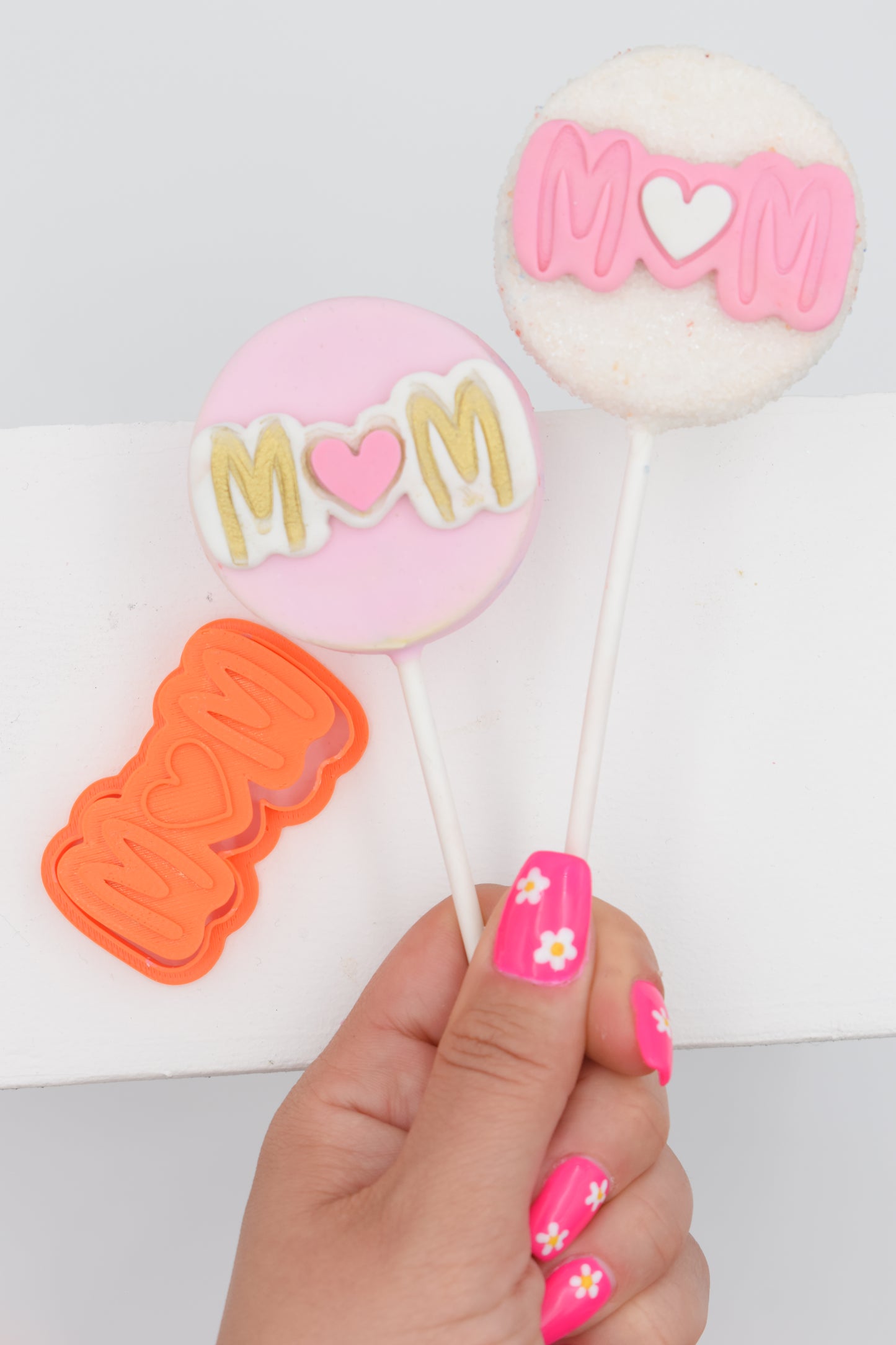 MOTHER'S DAY PRV, LOVE MOM, Mothers DAY Press with Dough Cutter, Baking Mold & Cutter & Stamp for Baking and Crafting